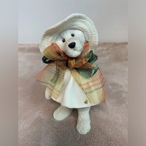 Vintage 1997 “Daisy Bear” Figurine from Sarah’s Attic. Limited Edition.